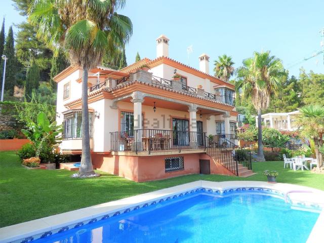 Casa en venta en Sierramar, Costa del Sol Occidental