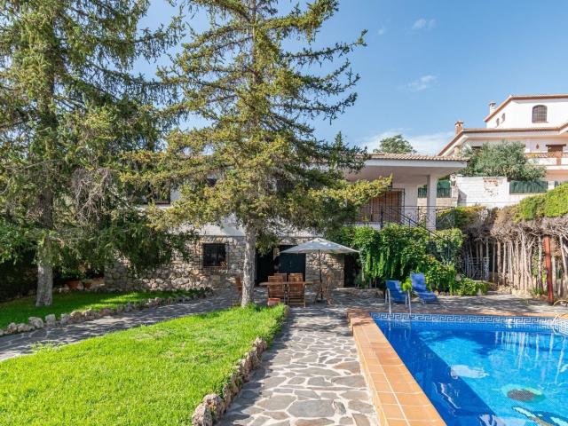 Casa en venta en Huétor De Santillán, Granada