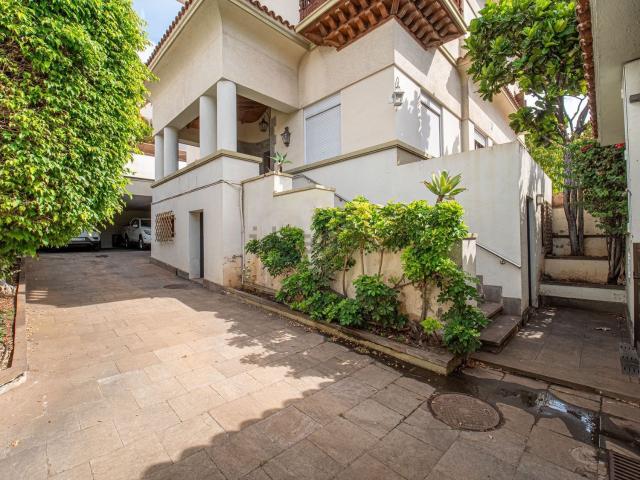 Casa en venta en Las Acacias, Santa Cruz de Tenerife