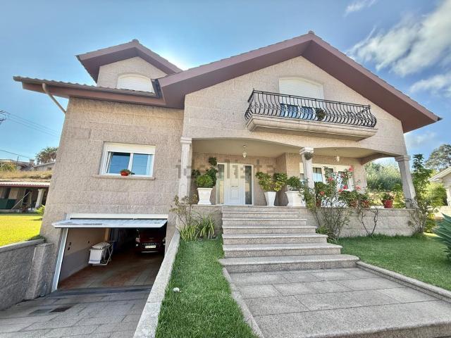 Casa en venta en A Illa de Arousa, O Salnés