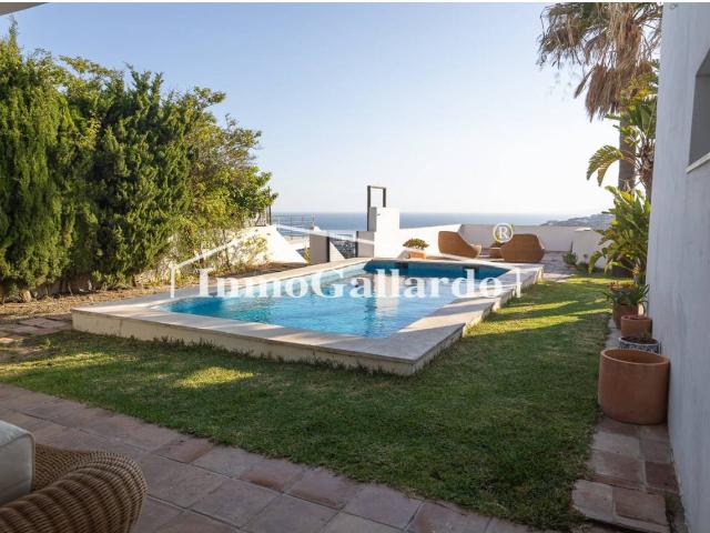 Chalet en venta en Benagalbón, La Axarquía