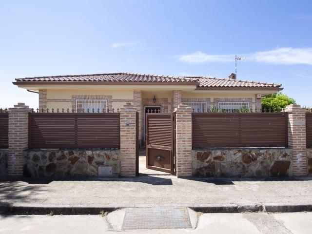 Casa en venta en Lucillos