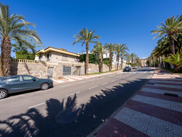 Casa en venta en Los Depósitos, Roquetas De Mar