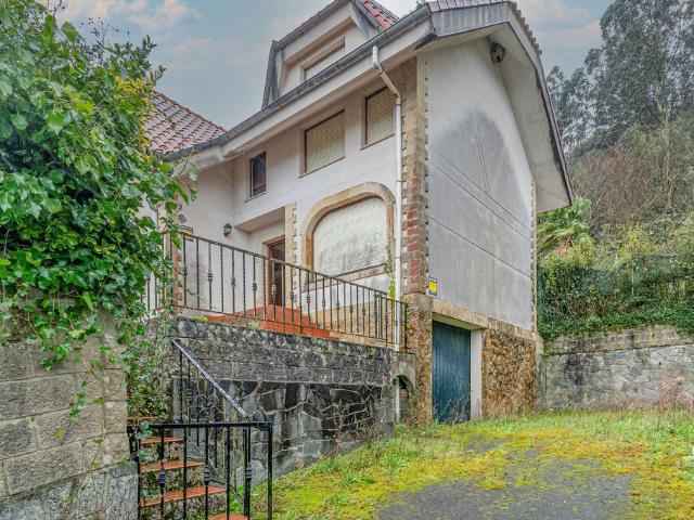 Chalet en venta en Argoños, Cantabria
