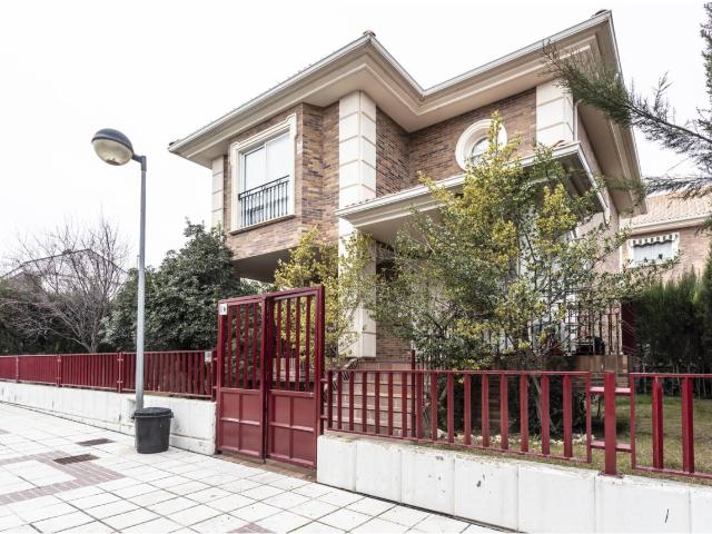 Chalet en venta en Urbanización Amelia, Zaragoza