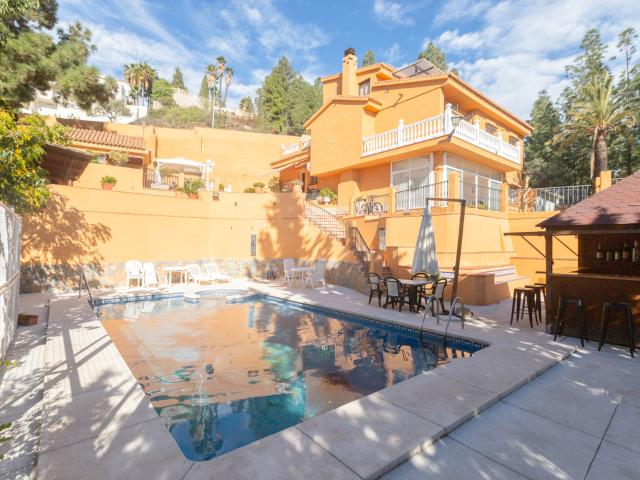 Chalet en venta en Puerto de la Torre, Málaga-Costa del Sol