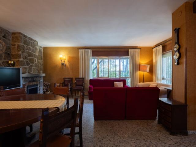 Chalet en venta en Las Cabezuelas, Guadarrama