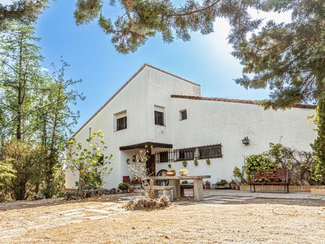 Casa en venta en Sevilla La Nueva, Los Cortijos