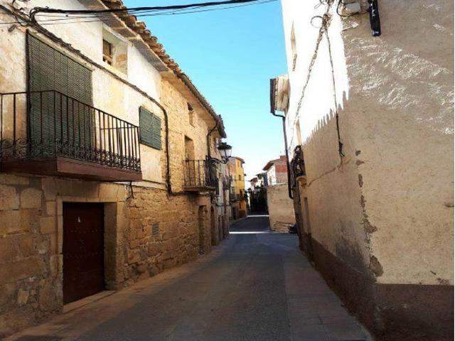 Villa en venta en Maella
