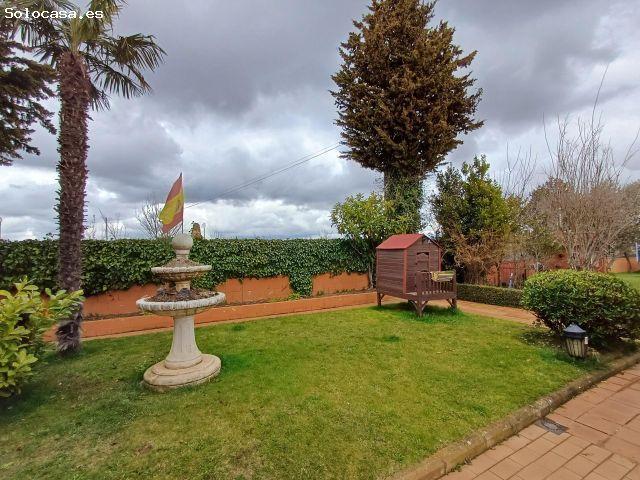 Casa en venta en Valverde De La Virgen, Castilla y León