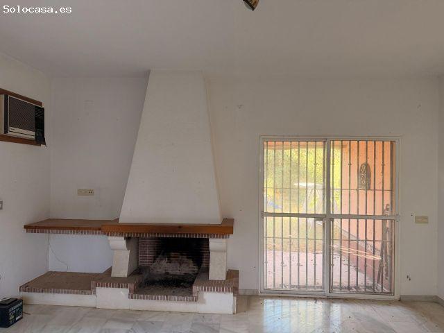 Casa en venta en Umbrete, Andalucía