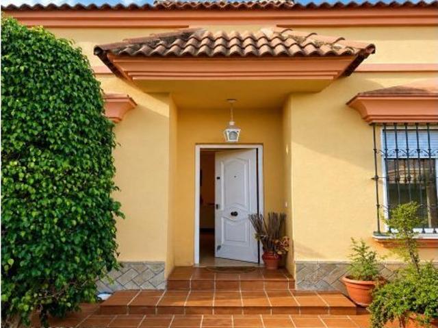 Casa en venta en Bormujos, Andalucía