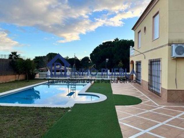 Chalet en venta en La Puebla Del Río, Andalucía