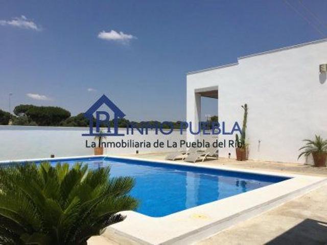 Chalet en venta en La Puebla Del Río, Andalucía