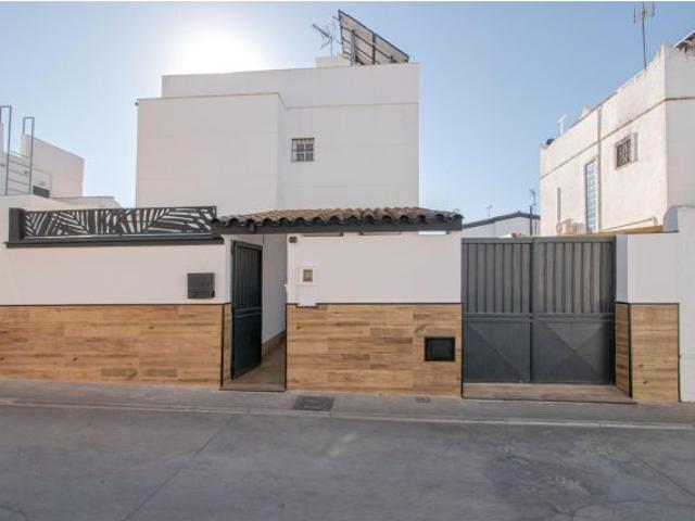 Casa en venta en Bormujos, Sevilla