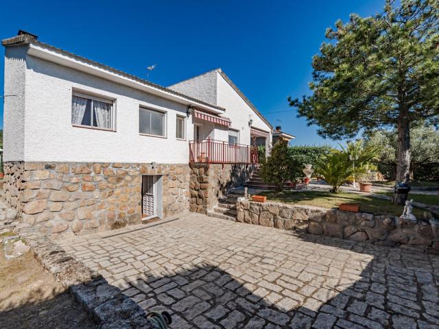 Chalet en venta en Cerro Alarcón, Valdemorillo