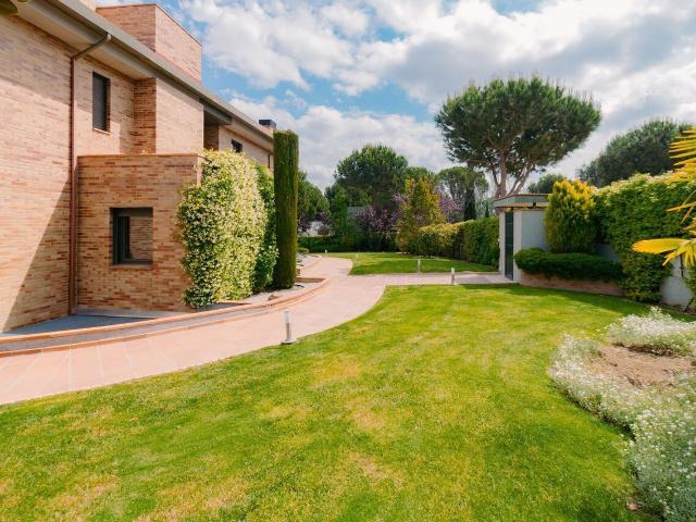 Chalet en alquiler en Urbanizaciones Noroeste, Boadilla Del Monte
