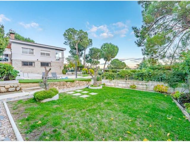 Casa en venta en Valdemorillo, Madrid