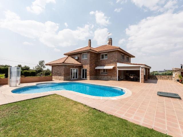 Chalet en venta en Batres, Madrid
