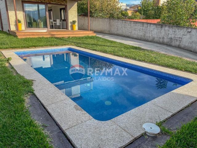Chalet en venta en O Seixo, Vigo