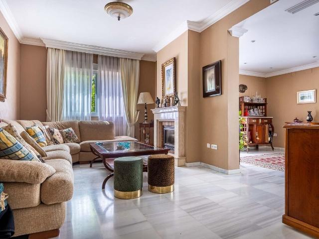 Chalet en venta en Urbanización El Zaudín, Bormujos