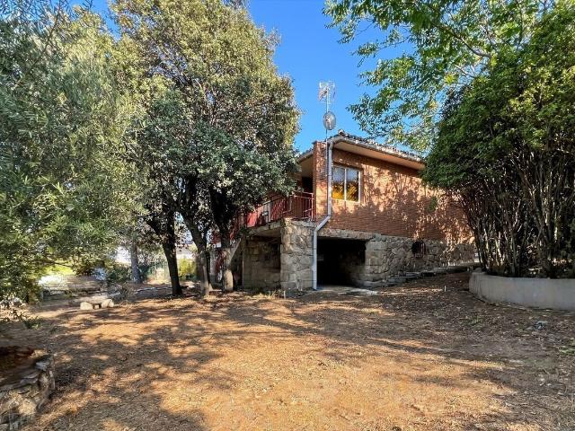 Chalet en venta en Los Cotos de Monterrey, Venturada