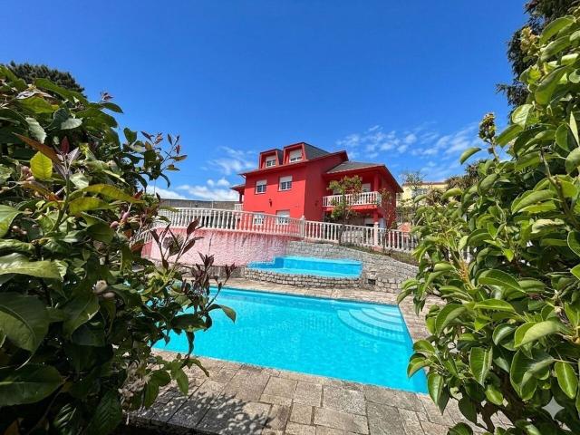 Chalet en venta en Cordeda, A Coruña