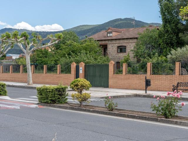Chalet en venta en El Tiemblo, Castilla y León