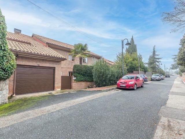 Chalet en venta en La Navata, Galapagar