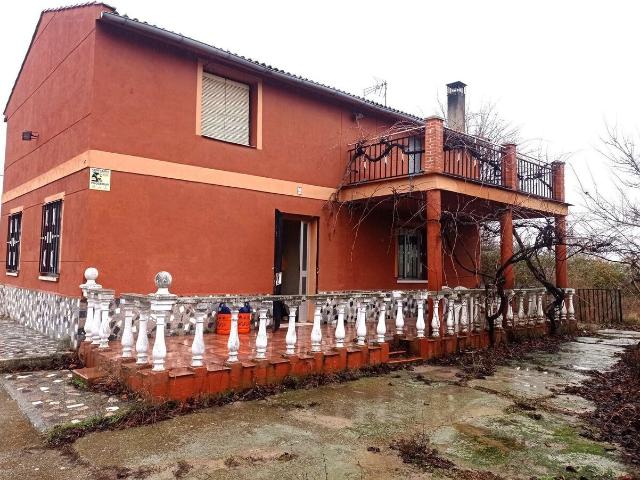 Chalet en venta en La Pedraja De Portillo, Valladolid