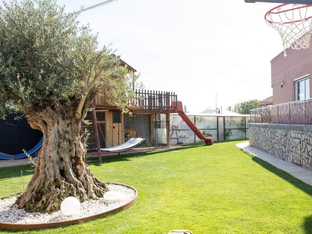 Chalet en venta en Villaturiel, Castilla y León