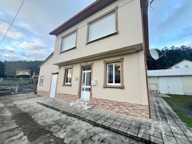 Chalet en venta en Pedroso, Narón