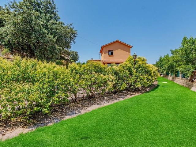 Chalet en venta en Sexmo de Lozoya, Navalafuente