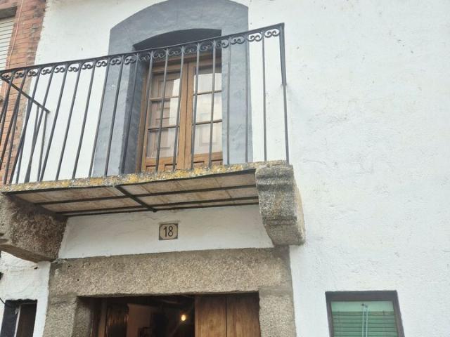 Chalet en venta en Navapalva, Navaluenga