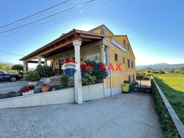 Chalet en venta en A Alameda, O Rosal