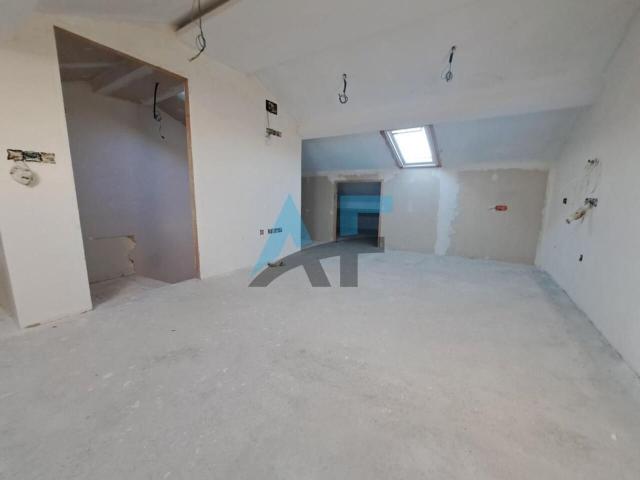 Chalet en venta en Eiroás, Ourense