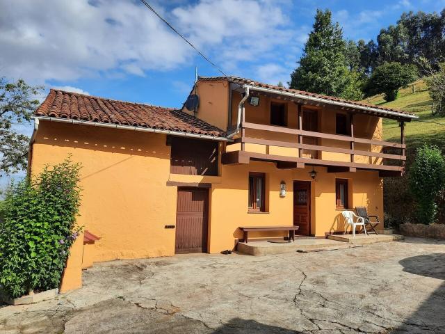 Chalet en venta en Caldones, Gijón / Xixón