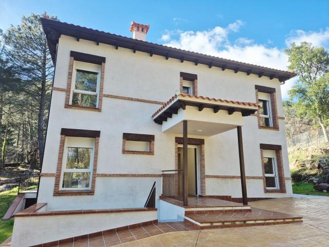 Chalet en venta en Piedralaves, Castilla y León