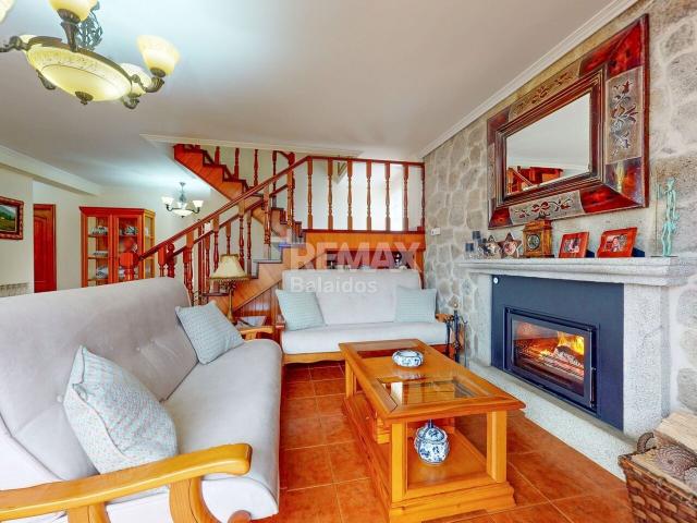 Chalet en venta en A Portela, O Condado