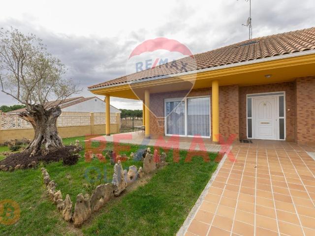 Chalet en venta en Revellinos, Castilla y León