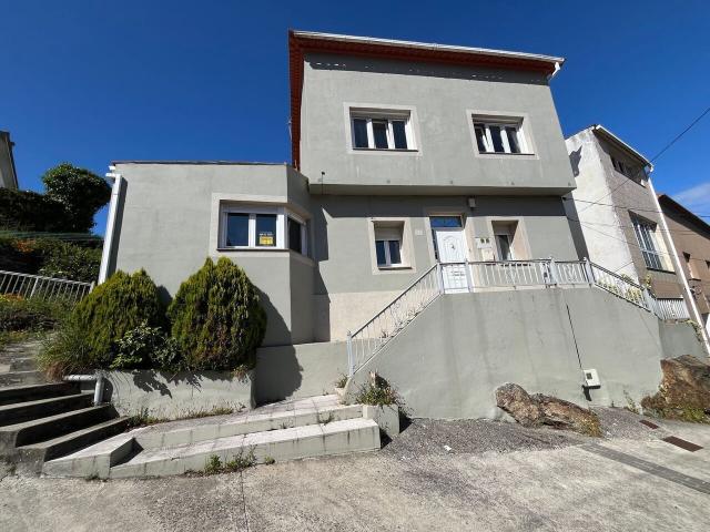 Chalet en venta en Ribeira, A Barbanza