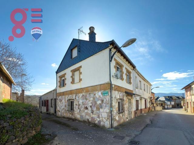 Chalet en venta en Santibáñez del Toral, Bembibre