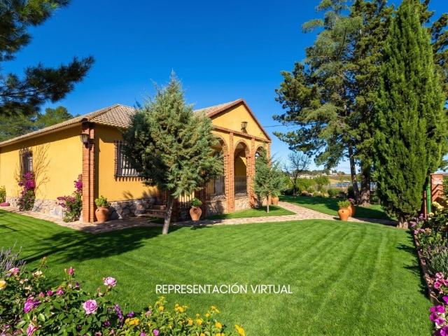 Chalet en venta en Villafranca De Los Caballeros, Castilla-La Mancha
