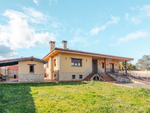 Chalet en venta en Villanueva, Santo Adriano