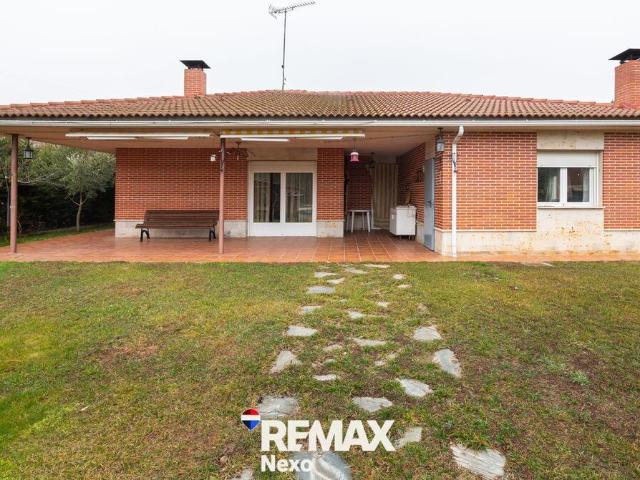 Chalet en venta en Villanueva De Duero, Castilla y León
