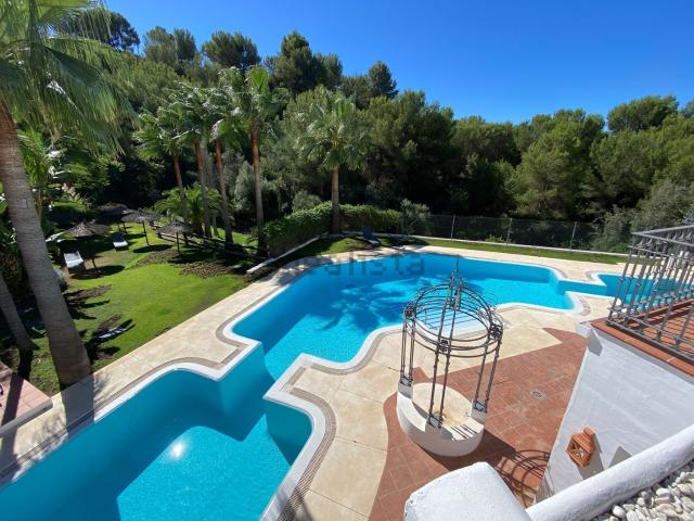 Casa en venta en Istán, Málaga