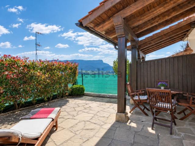 Casa en venta en Badaguás, Jaca