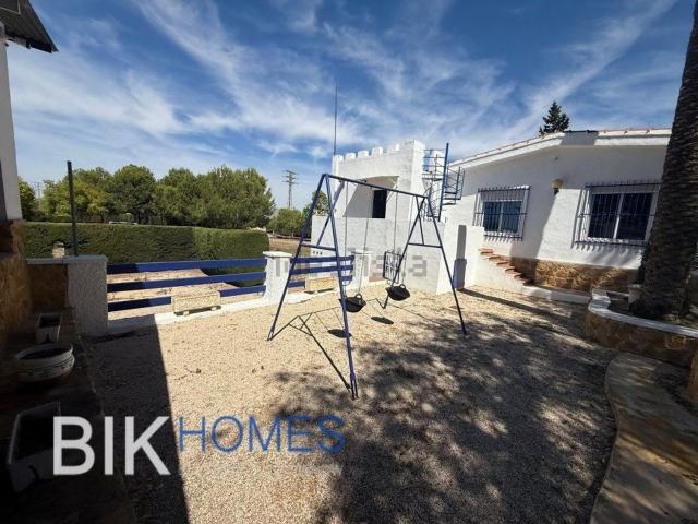 Casa en venta en Jacarilla, Valencia