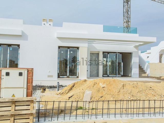 Casa en venta en Jacarilla