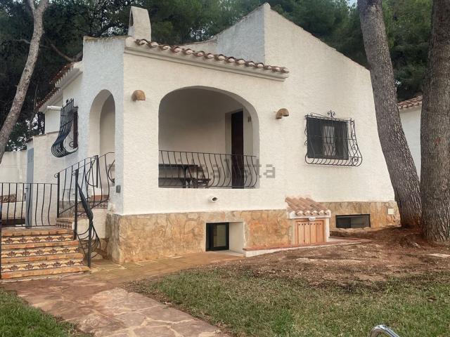 Casa en alquiler en Entrepinos, Adsubia